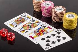 Antarmuka aplikasi mobile rgotogel menampilkan slot Aviator dan permainan live-dealer